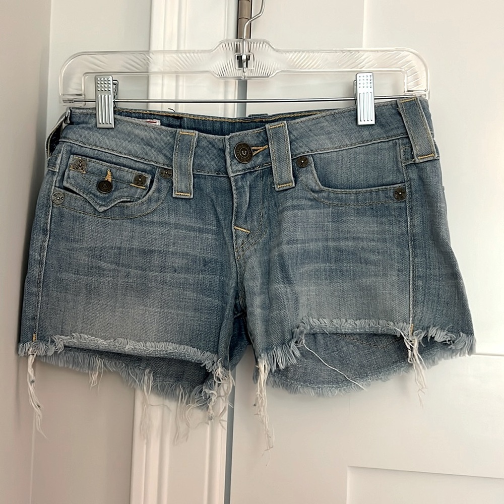 True Religion cutoff jean shorts - size 25